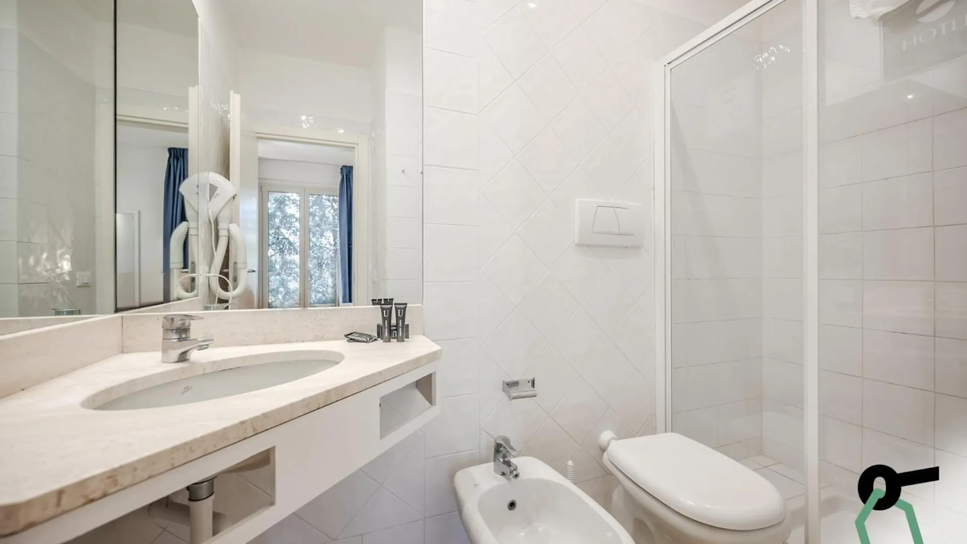 Hotel Hotiday Room Collection - Lacona