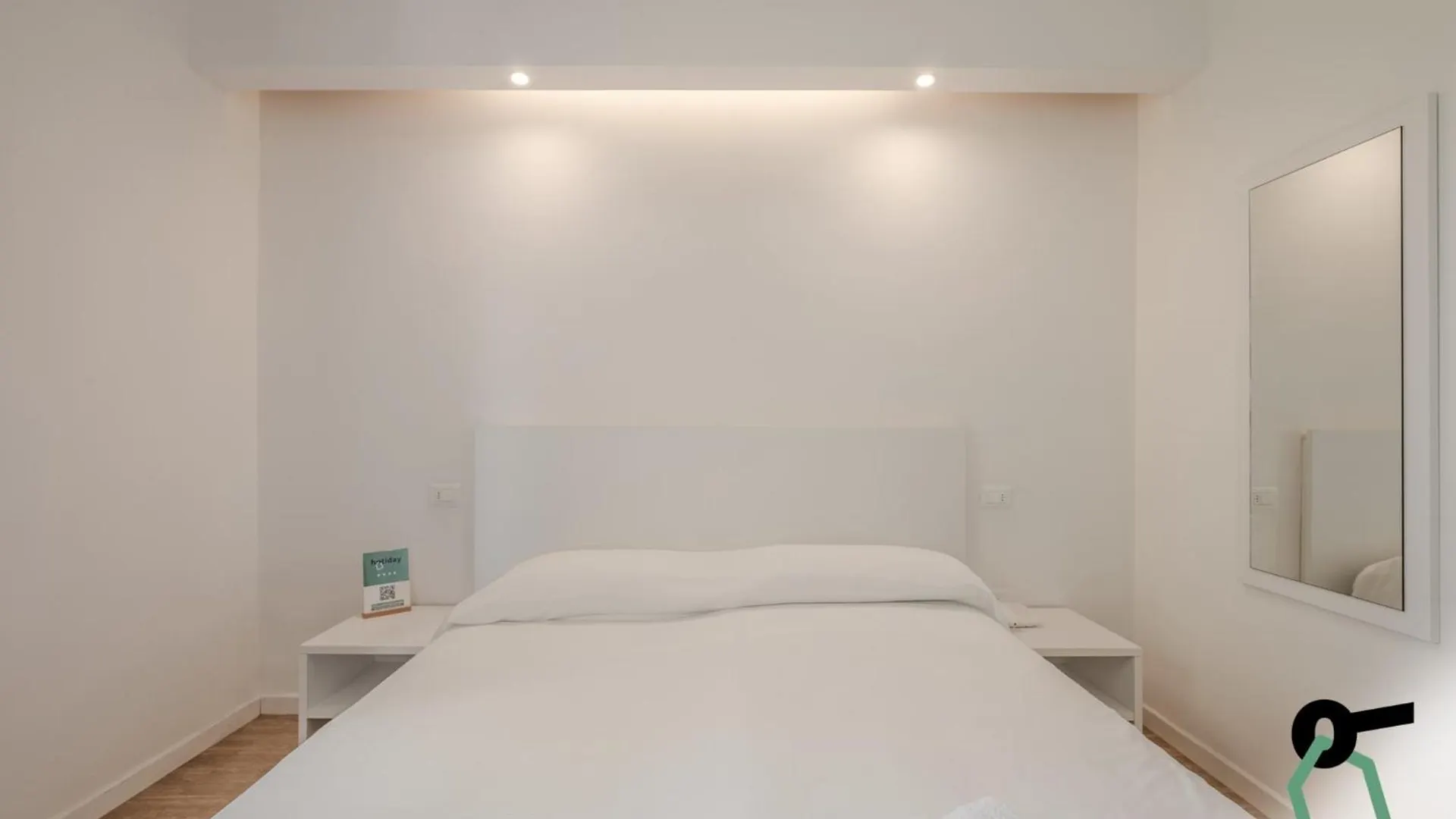 Hotiday Room Collection - Lacona Hotel
