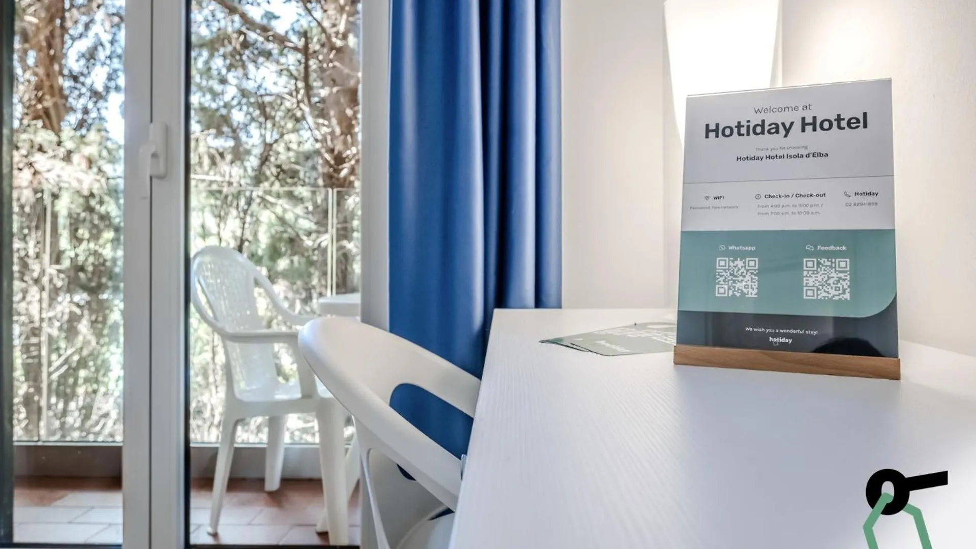 **** Hotel Hotiday Room Collection - Lacona Italy