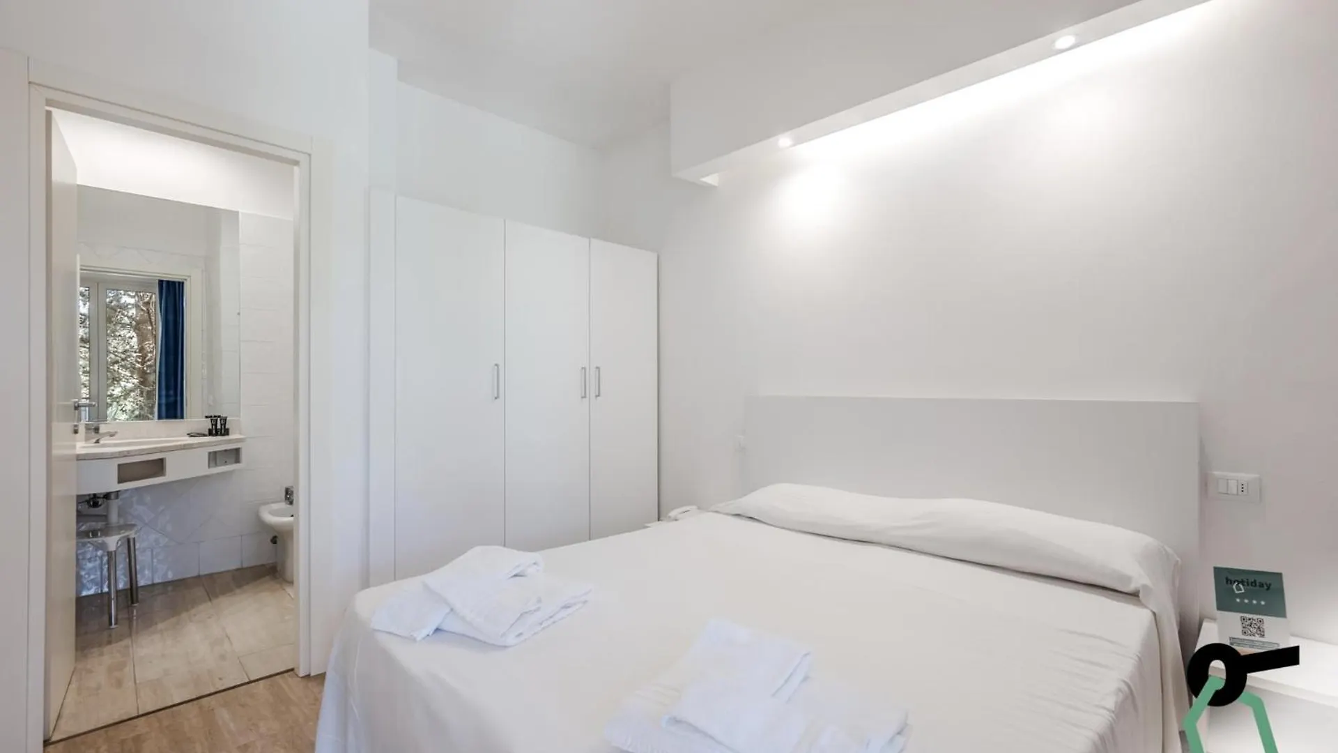 Hotiday Room Collection - Lacona 4*,  Italy