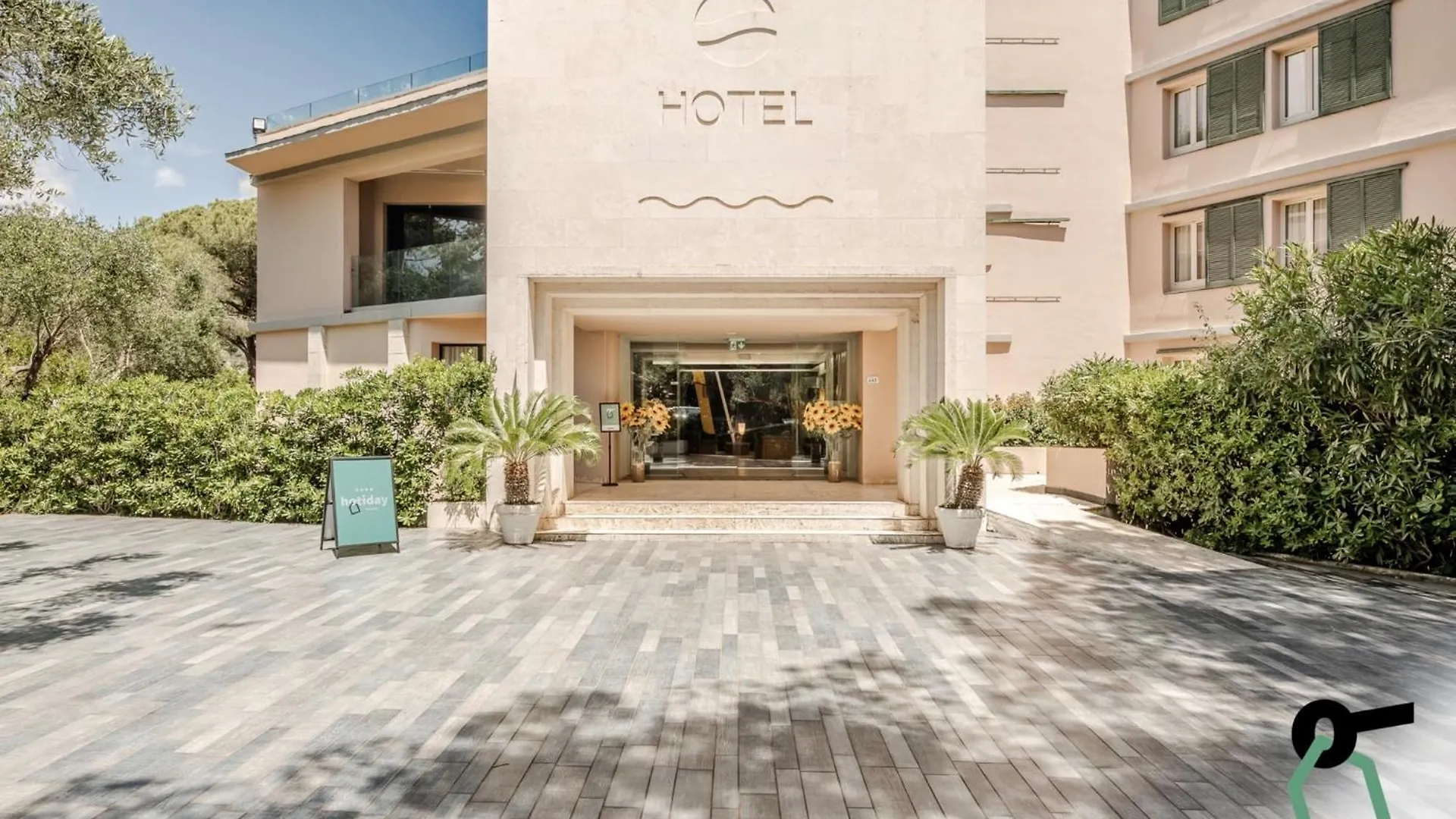 Hotel Hotiday Room Collection - Lacona