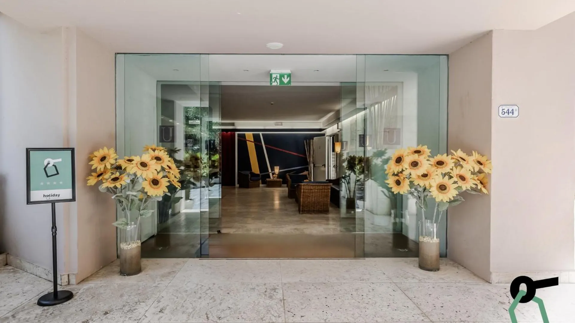 **** Hotel Hotiday Room Collection - Lacona Italia